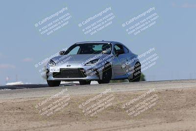 media/Oct-04-2025-OnGrid (Sat) [[44bd565ffa]]/Green Group/Grapevine/